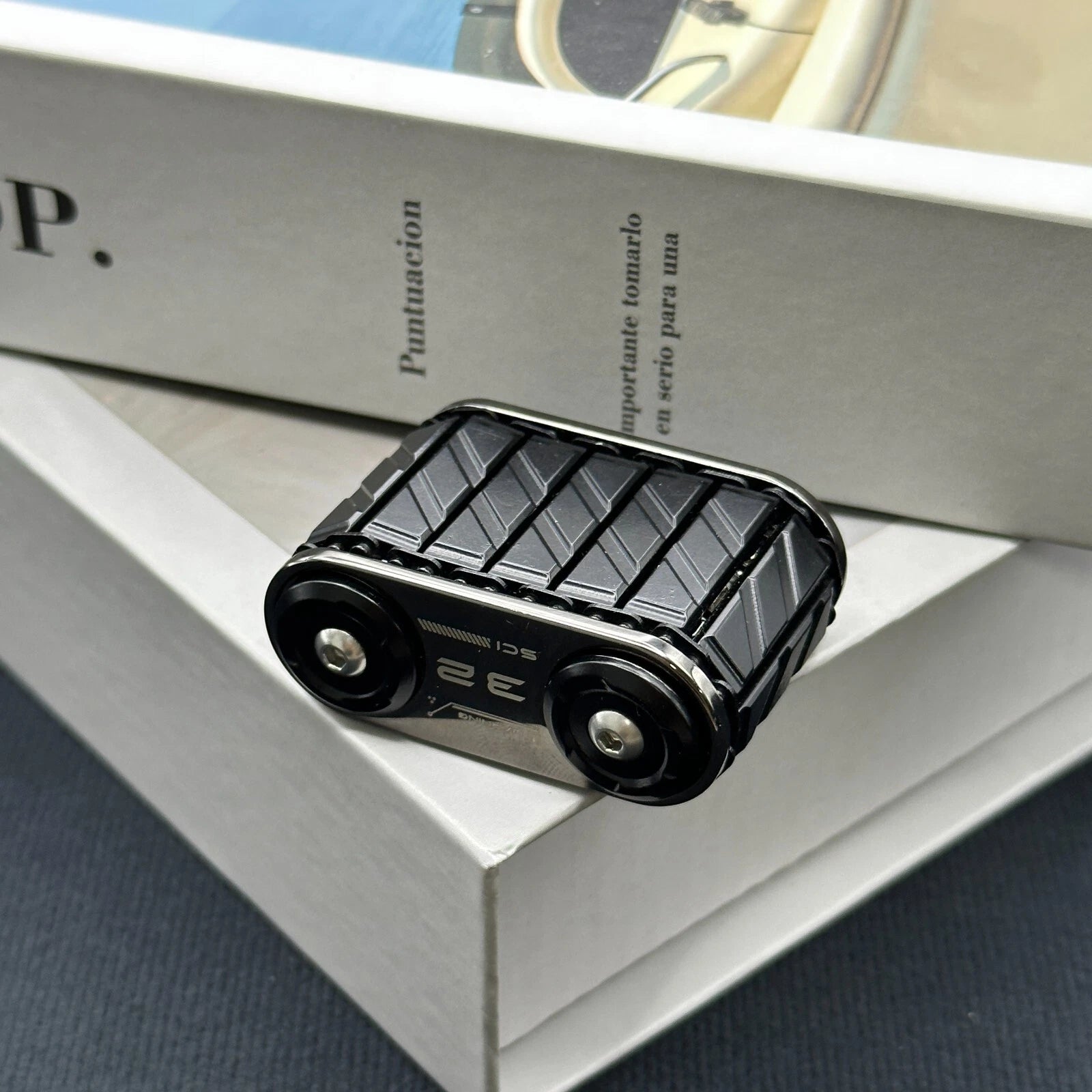 Fidget Spinner Tank Roller Shape Decompression EDC Ratchet Metal Desk Toy Gifts 07FC0E-D4 - KOEEK
