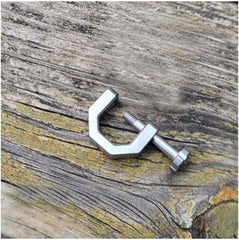 EDC Creative D Type Buckle Titanium Alloy Horseshoe Buckle car Keychain Tool Toy 07FC0E-D4 - KOEEK