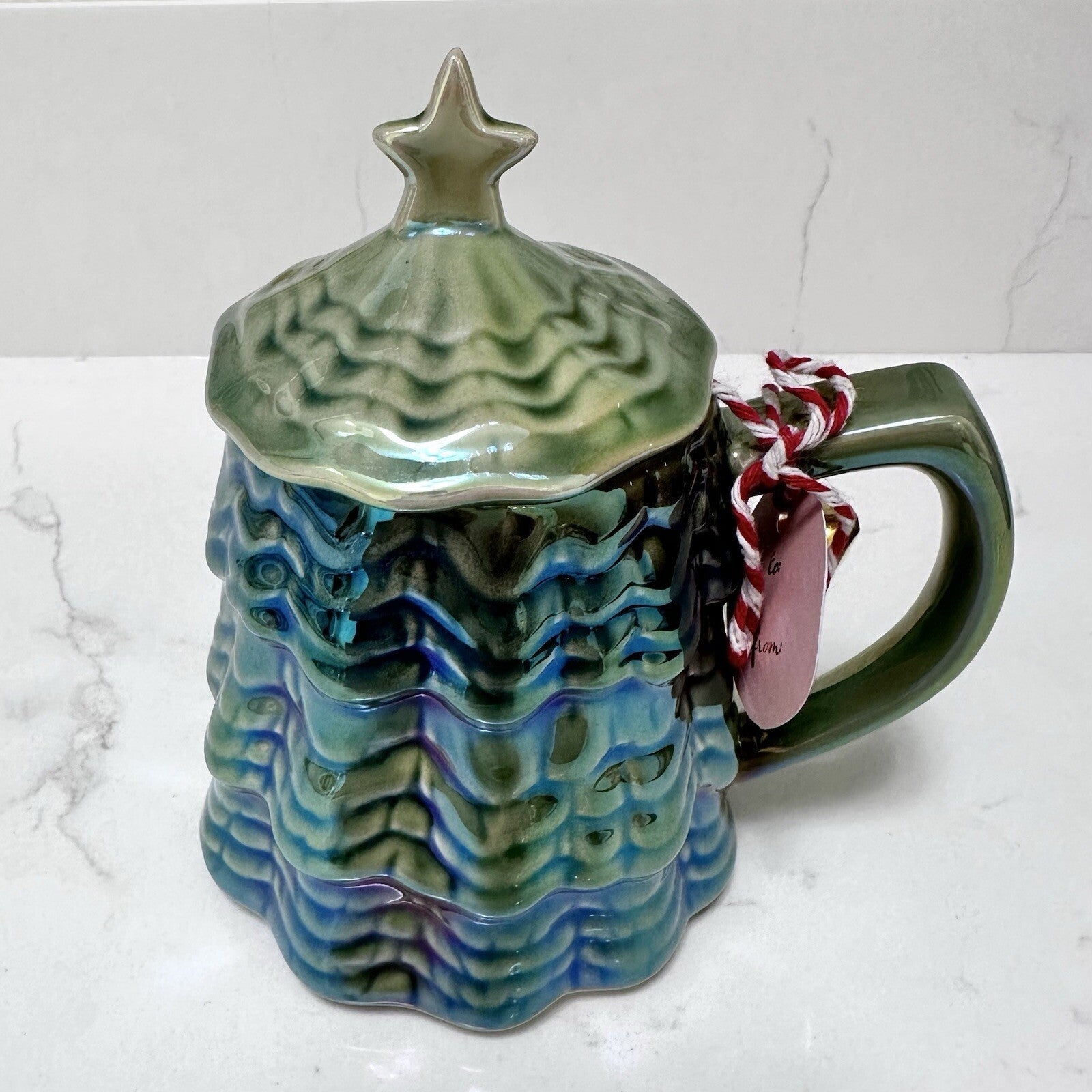 Anthropologie Merry Luster Tree Lidded Mug Holly Green Holiday Christmas ANTHROPOLOGIE - KOEEK