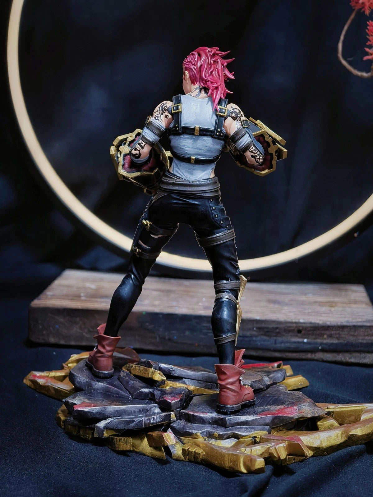 Handmade 1/8 League of Legends Vi 21cm Action Figure Model Painted Resin Model HANDMADE - KOEEK