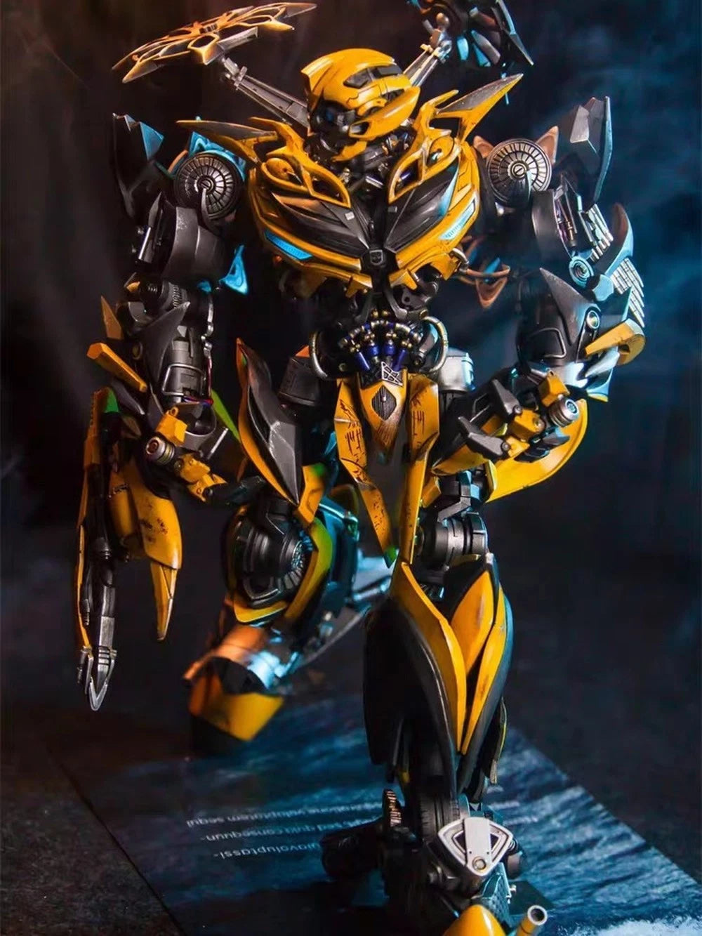 Comicave Transformers Bumblebee 1:18 Action Figure W/ Led Model Collection Boxed COMICAVE - KOEEK