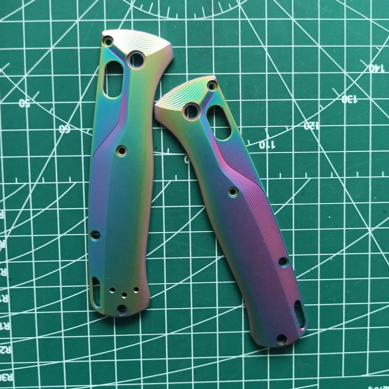 1 Pair Colorful Titanium Alloy Knife Handle Scales for Benchmade Bugout 535 07FC0E-D4 - KOEEK