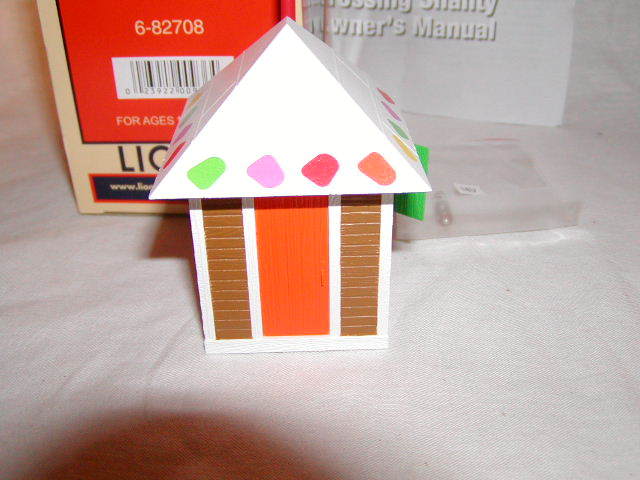Lionel 6-82708 Christmas Gingerbread Crossing Shanty O-27 MIB  Lighted Sealed LIONEL - KOEEK
