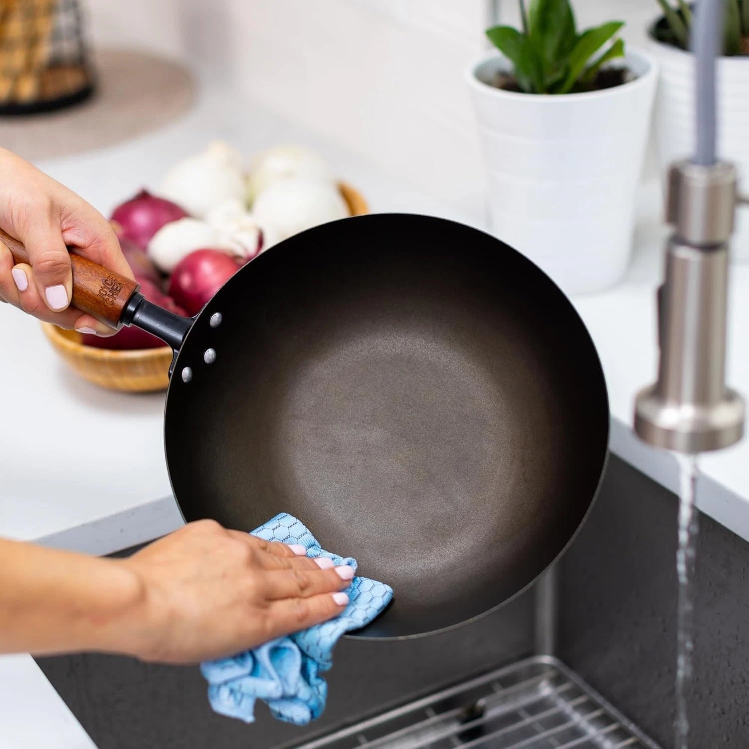 Classic Series 9.5-Inch Preseasoned Carbon Steel Stir Fry Pan 07FC0E-D4 - KOEEK