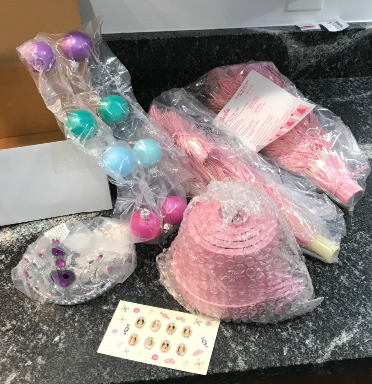 Barbie Twinkle Lights Holiday Tree - Fiber Optic Tree with Ornaments 2002 BARBIE - KOEEK