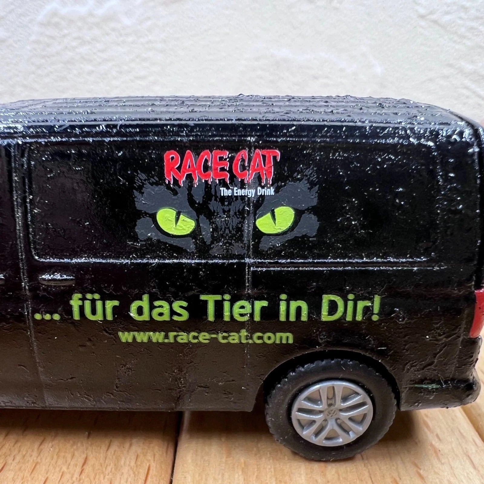 1/64 Volkswagen T4 Van Diecast Model Loose  Van Paint Flaw 07FC0E-D4 - KOEEK