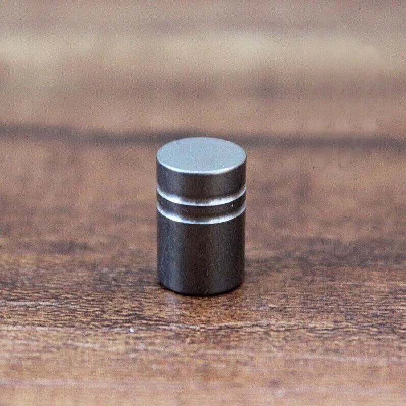 4PCS Titanium Alloy Universal Tire Valve Dust Cap Air Nozzle Cap for Car Bicycle 07FC0E-D4 - KOEEK