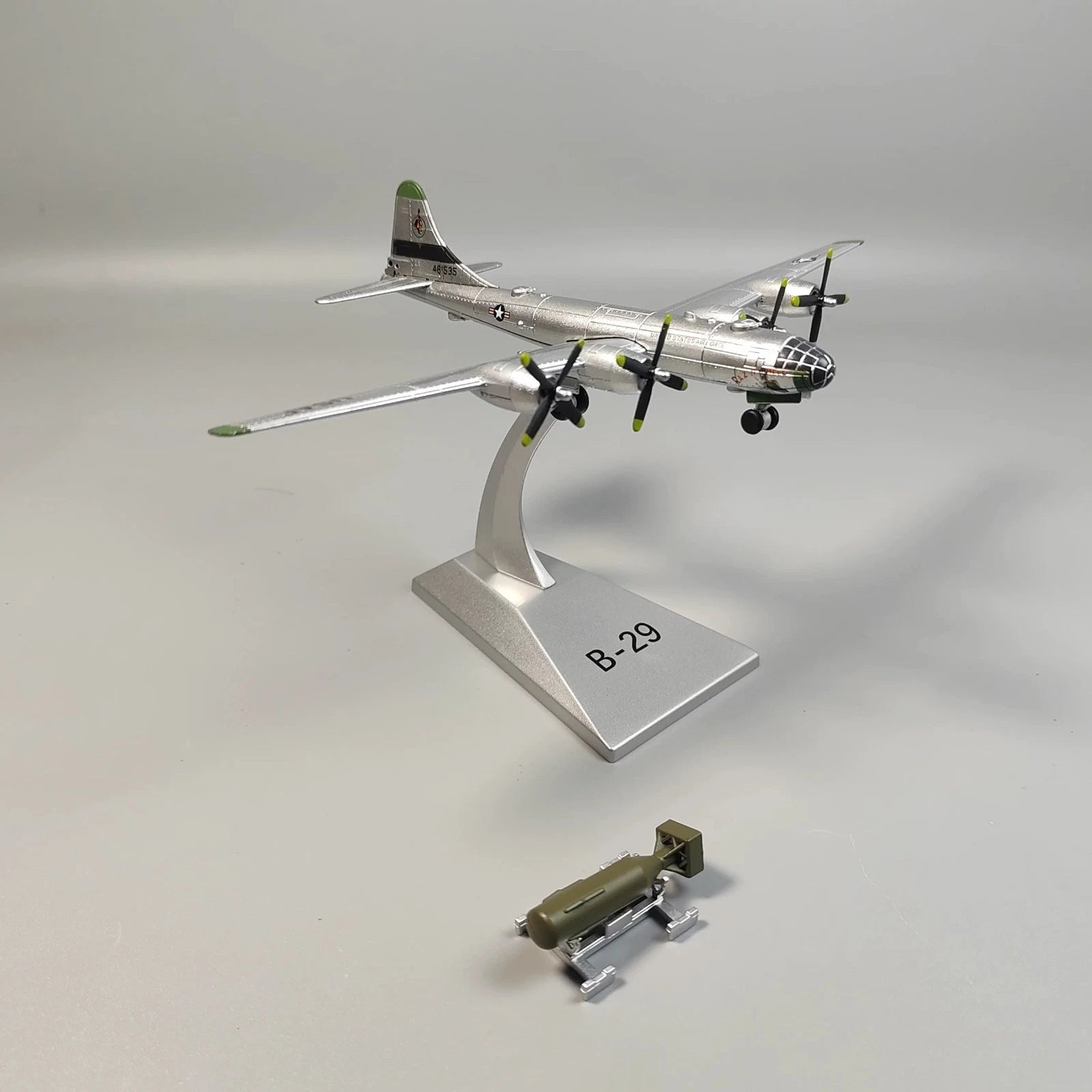 1：200 US World War II  B-29 Superfortress Bomber Military Alloy Model Collection 07FC0E-D4 - KOEEK