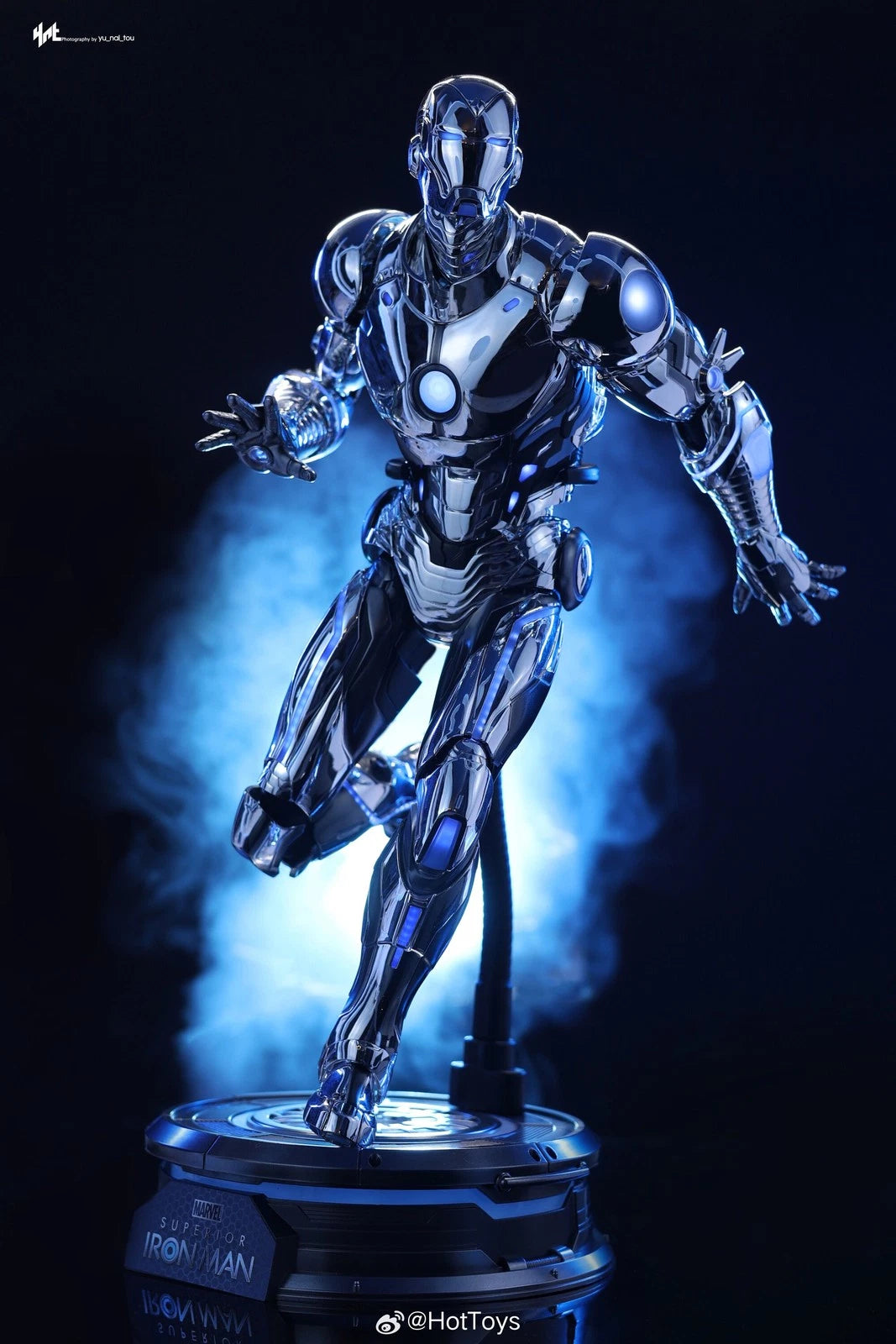 Hot Toys Marvel Comics Superior Iron Man 1/6 Diecast Electroplated Action Figure HOT_TOYS - KOEEK