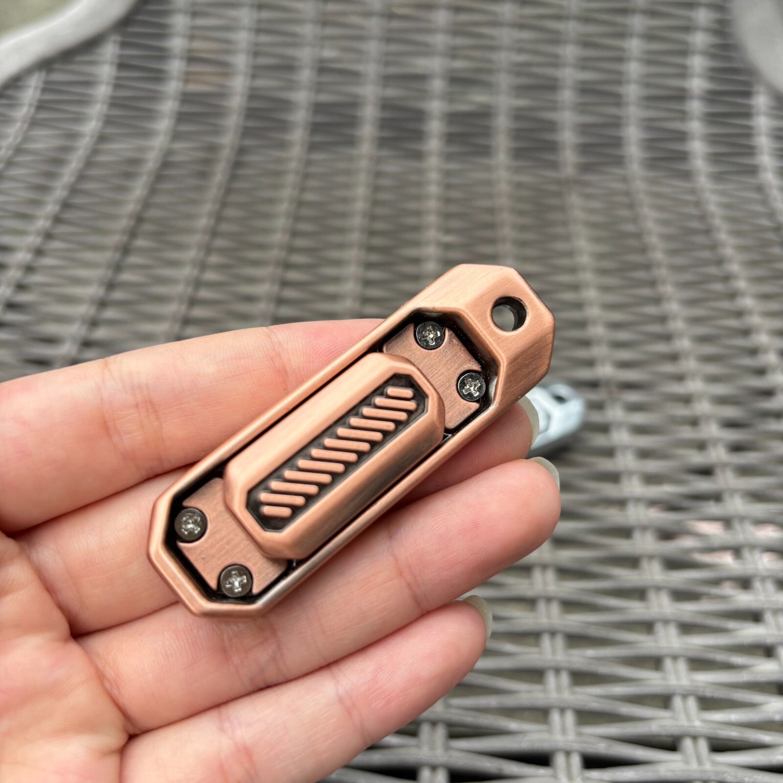 EDC fingertip rebound push card mini fingertip toy relieves adult stress 07FC0E-D4 - KOEEK