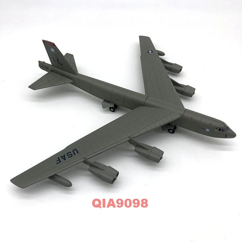 1/200 Scale US Boeing B-52 Strategic Bomber Aircraft Metal + Plastic Model 07FC0E-D4 - KOEEK