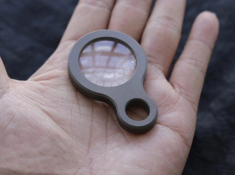 Outdoor Survival Portable Titanium Magnifying Glass Lens Handheld Pendant EDC EDC - KOEEK