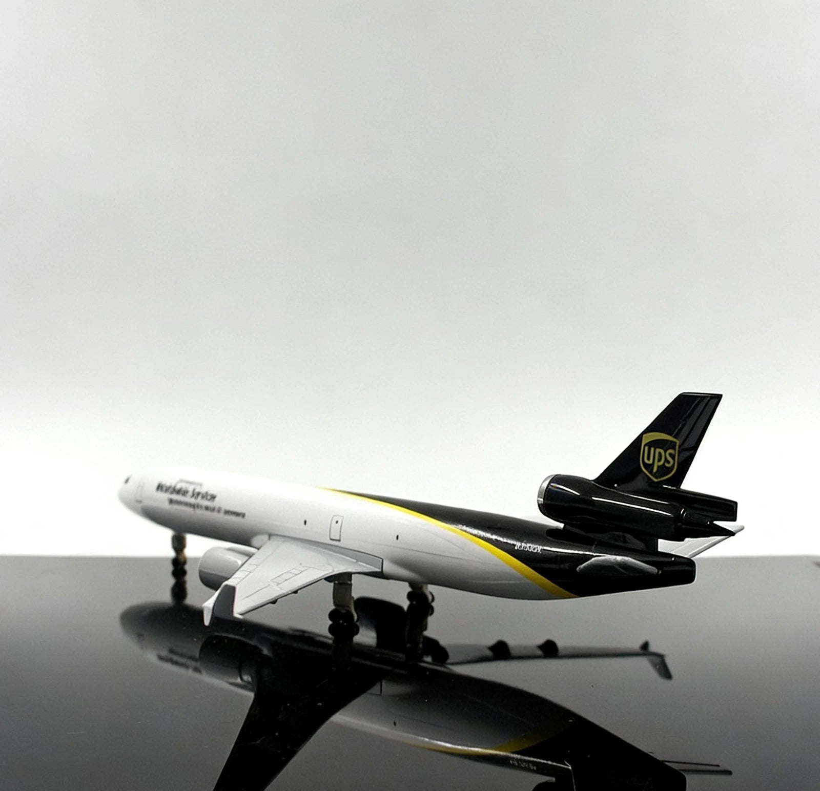 1:400 GeminiJets UPS McDonnell Douglas MD-11F Aircraft Diecast Airplane Model GEMINIJETS - KOEEK