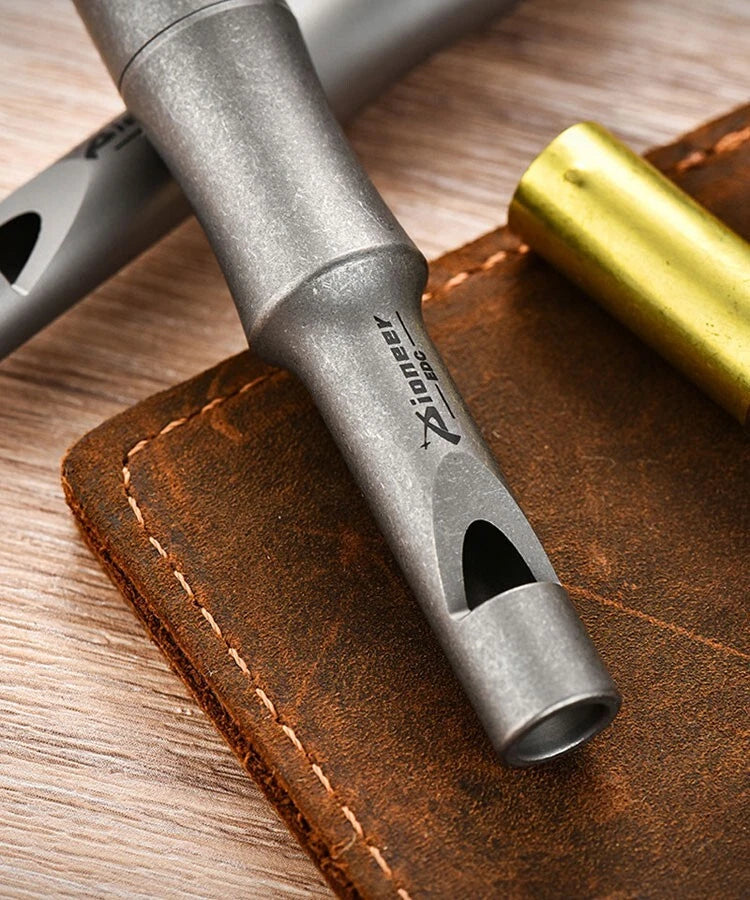 EDC Titanium Alloy Keychain Whistle w/ Waterproof Storage Box Outdoor Multi Uses 07FC0E-D4 - KOEEK