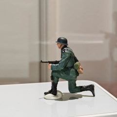 WW2 German Soldier Kneeling Firing 1/35 Resin Figure Hand Painted Model 07FC0E-D4 - KOEEK