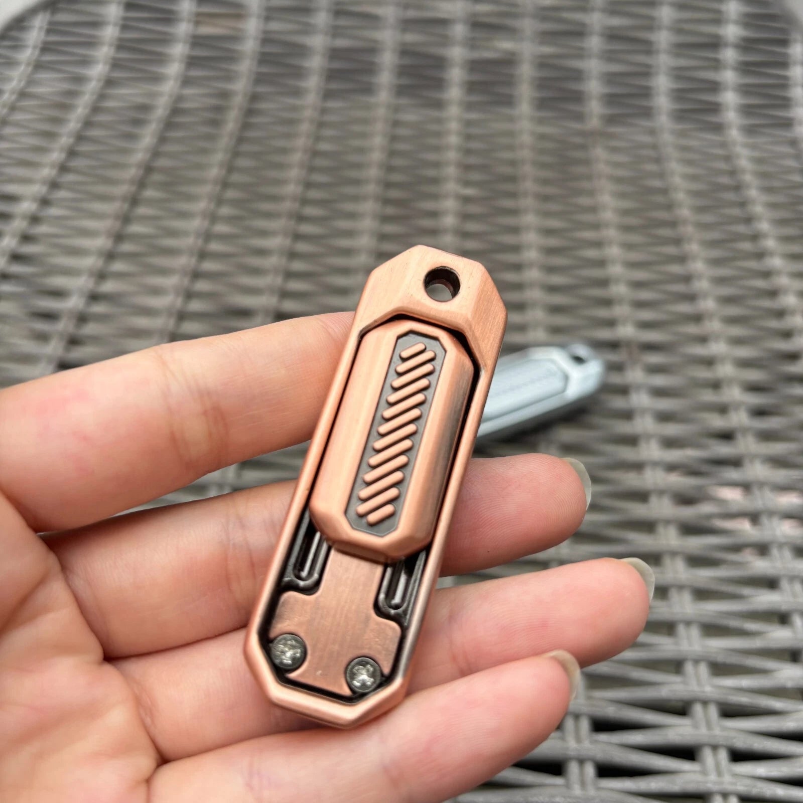 EDC fingertip rebound push card mini fingertip toy relieves adult stress Hot 07FC0E-D4 - KOEEK