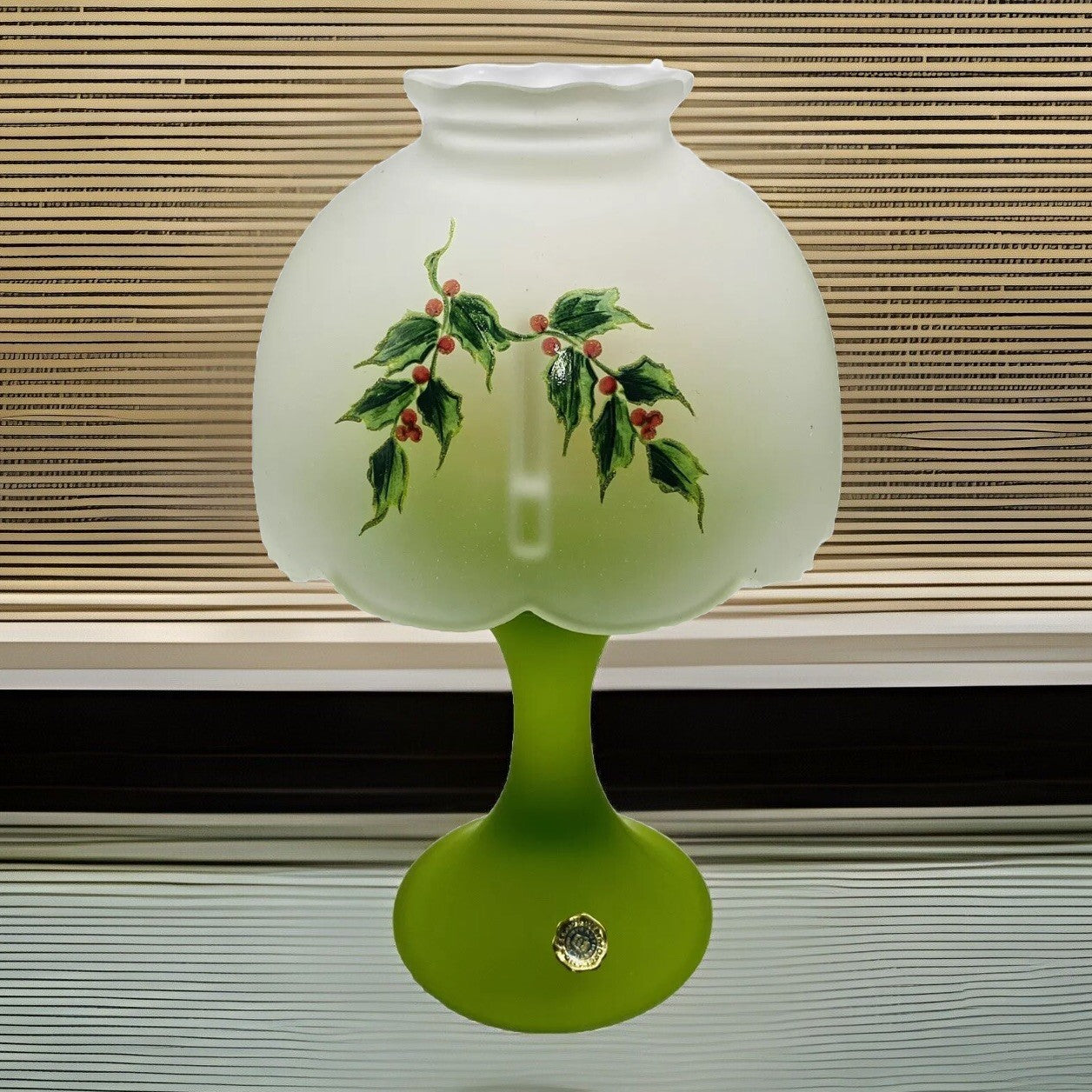 Vtg Westmoreland Frosted Glass Christmas Fairy Lamp With Holly Leaves & Berries WESTMORELAND - KOEEK