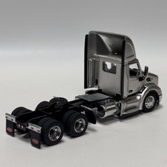 1/50 Peterbilt 579 Truck Alloy Model, Doors & Hood Open, Minor Flaw Display 07FC0E-D4 - KOEEK