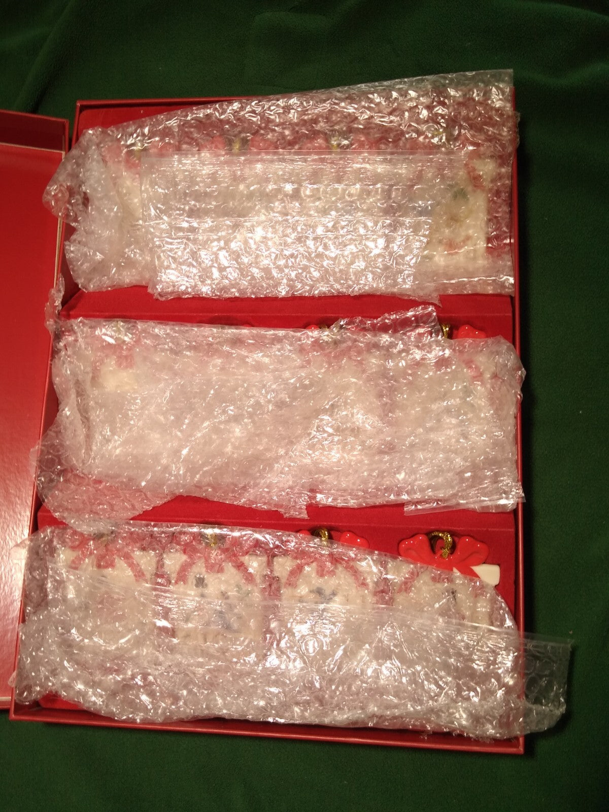 Lenox 12 Days Of Christmas Ornaments Set Of (12) m.s.r.p is $160.00 LENOX - KOEEK