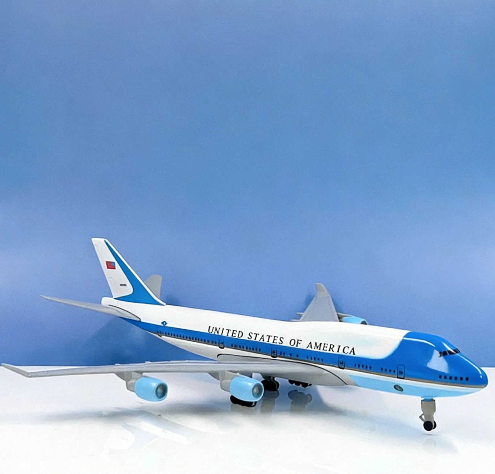 Boeing 747 Air Force One Diecast Metal Model 20cm/7.87IN with Wheels Display 07FC0E-D4 - KOEEK