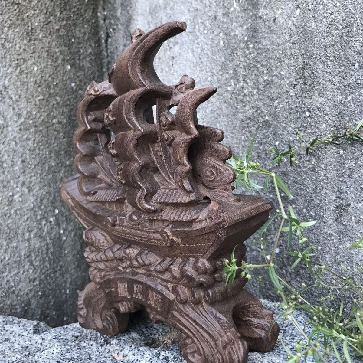 Agarwood Carved One-Piece Feng Shui Dragon Boat Figurine Office Home Decor 07FC0E-D4 - KOEEK