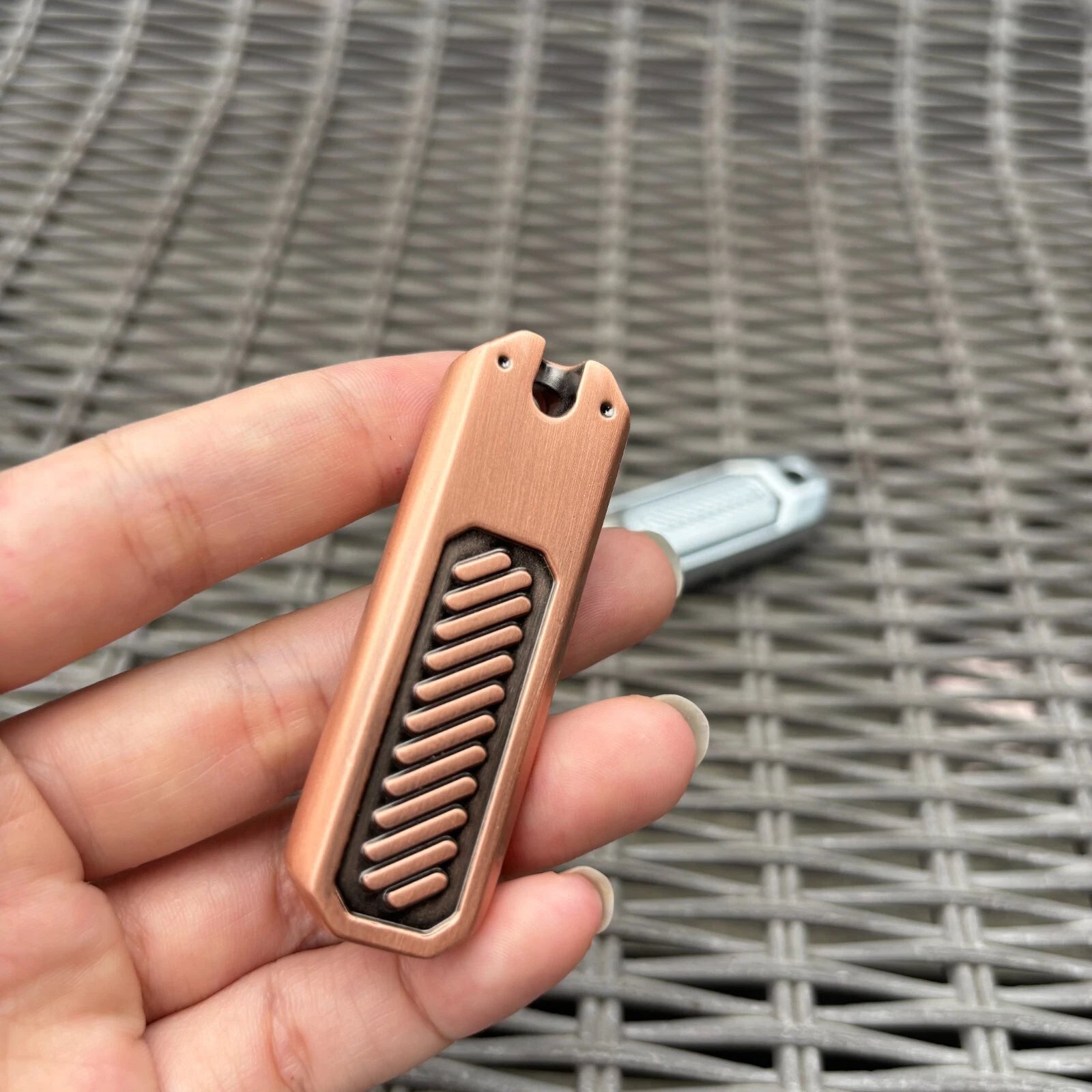 EDC fingertip rebound push card mini fingertip toy relieves adult stress Hot 07FC0E-D4 - KOEEK