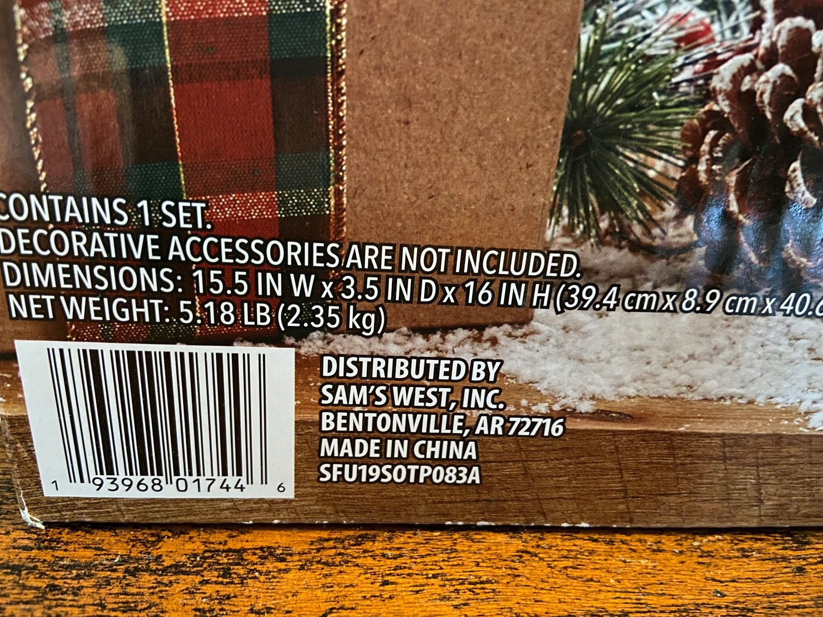 Advent Calendar 24 Doors Costco Metal w/ Lighted  Christmas Scene NIB COSTCO - KOEEK