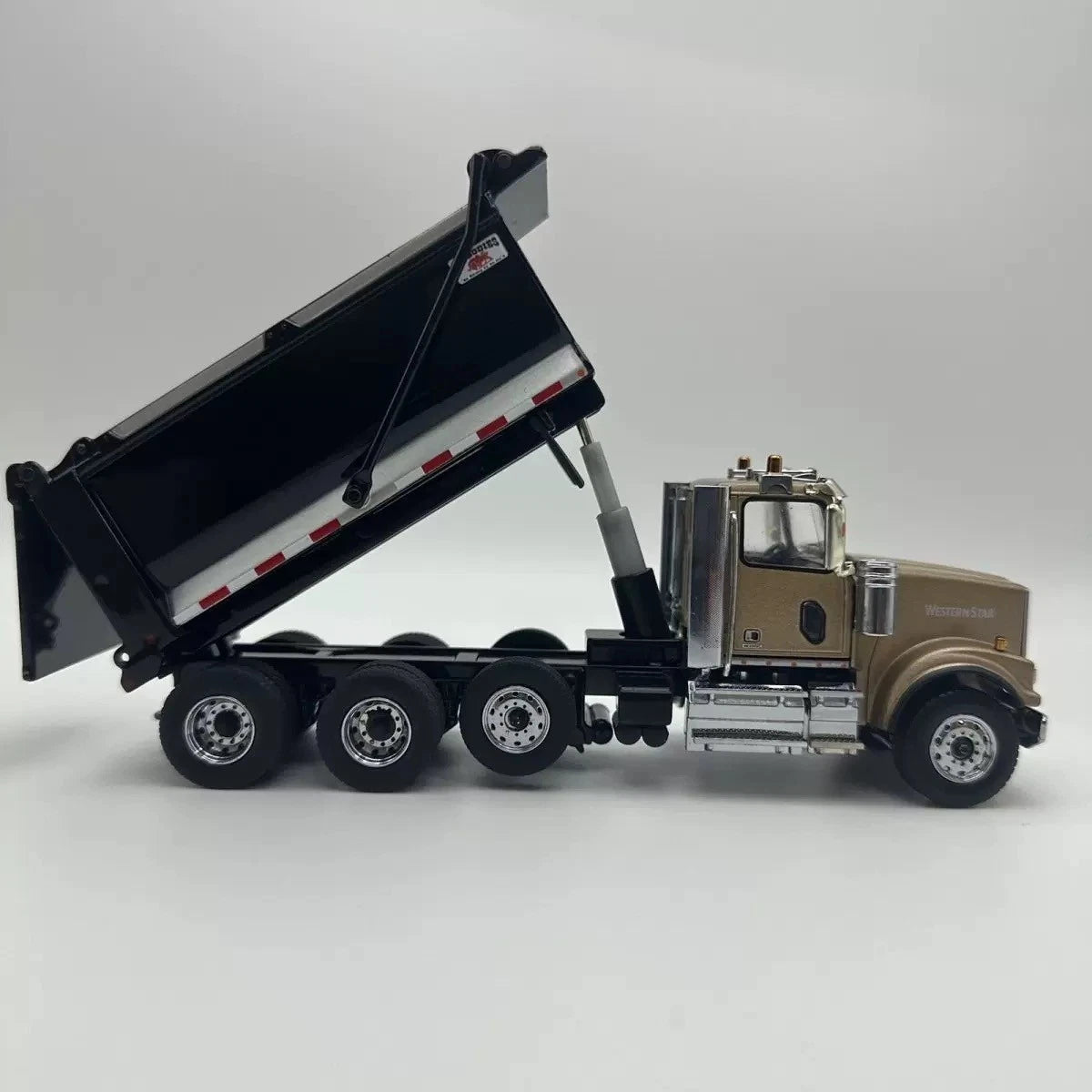 DM 1/50 WESTERN STAR 4900 SFFA Tandem Axle DUMP TRUCK Diecast Model Car 71080 07FC0E-D4 - KOEEK