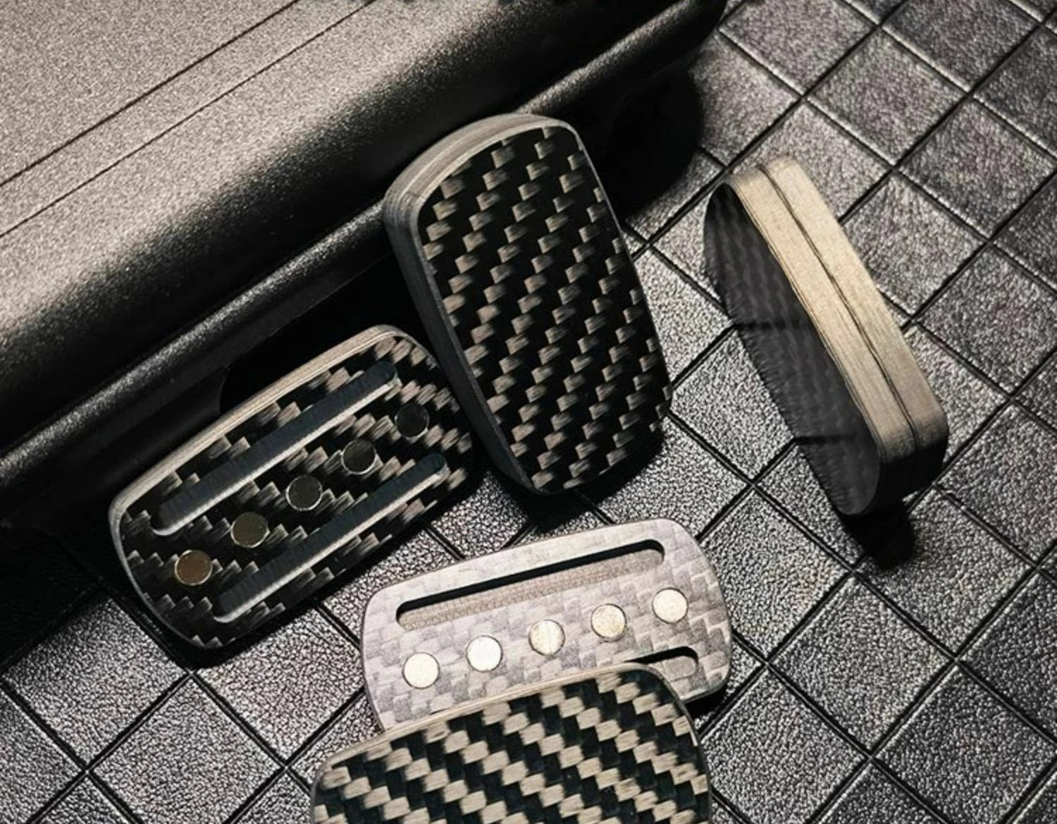Click Clicker Carbon Fiber Slider Push Card Hand Fidget Pocket EDC Gifts Toys 07FC0E-D4 - KOEEK
