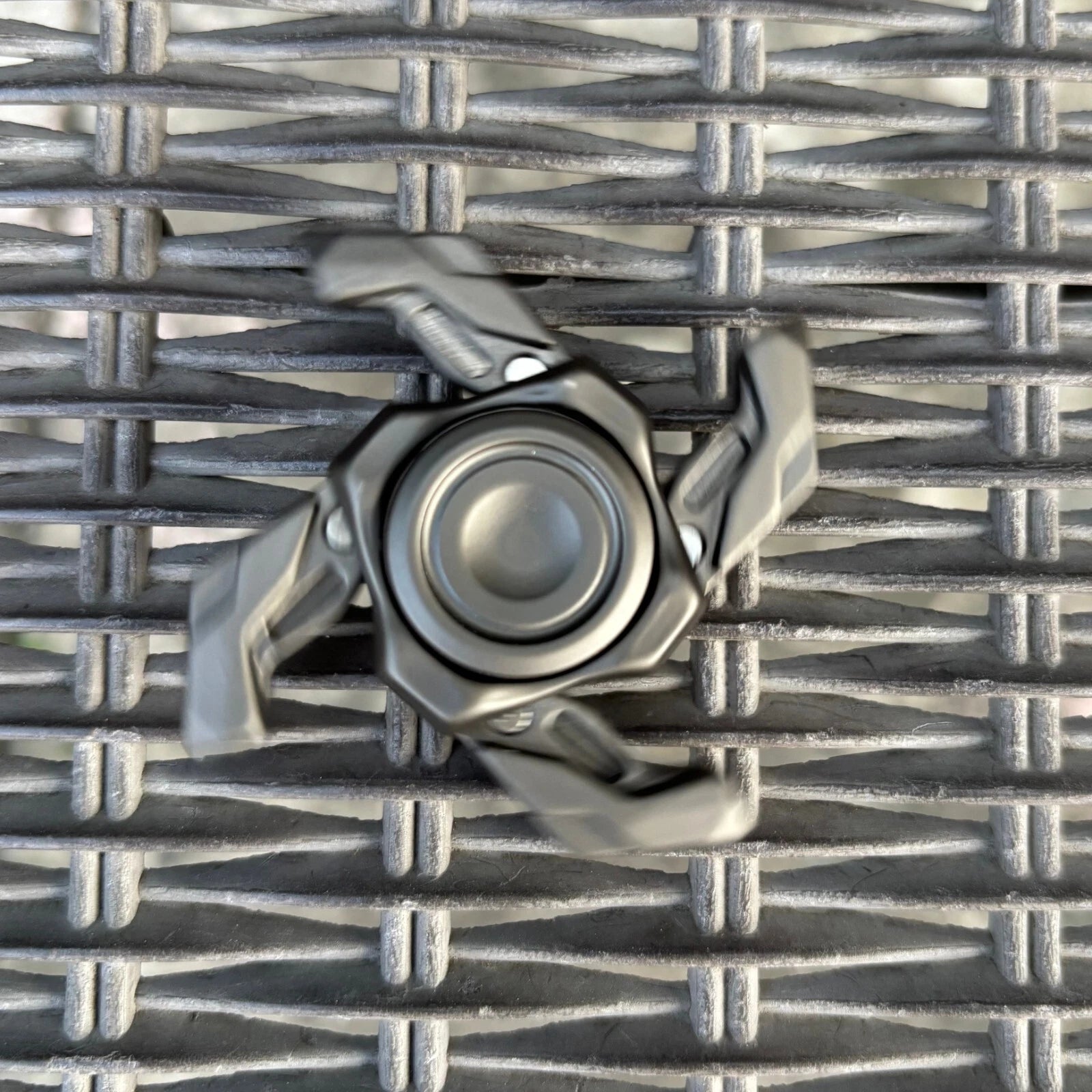 EDC Fidget Toys Stress Relief For Adults Office Metal Open Armor Spinning Top 07FC0E-D4 - KOEEK
