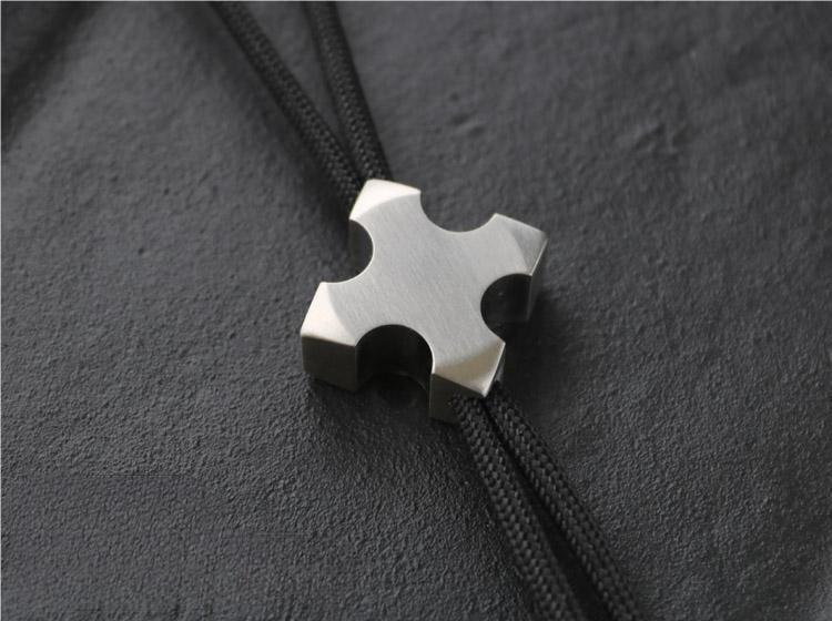 Titanium Alloy Cross Shape Knife Lanyard Bead Paracord Necklace Pendant EDC DIY 07FC0E-D4 - KOEEK