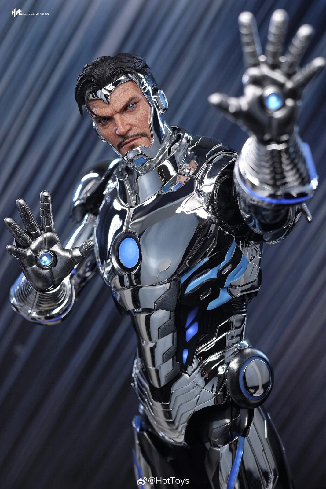 Hot Toys Marvel Comics Superior Iron Man 1/6 Diecast Electroplated Action Figure HOT_TOYS - KOEEK