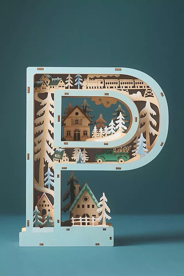 ANTHROPOLOGIE WONDERLAND SCENE MONOGRAM LETTER P CHRISTMAS HOLIDAY LIGHT UP ANTHROPOLOGIE - KOEEK