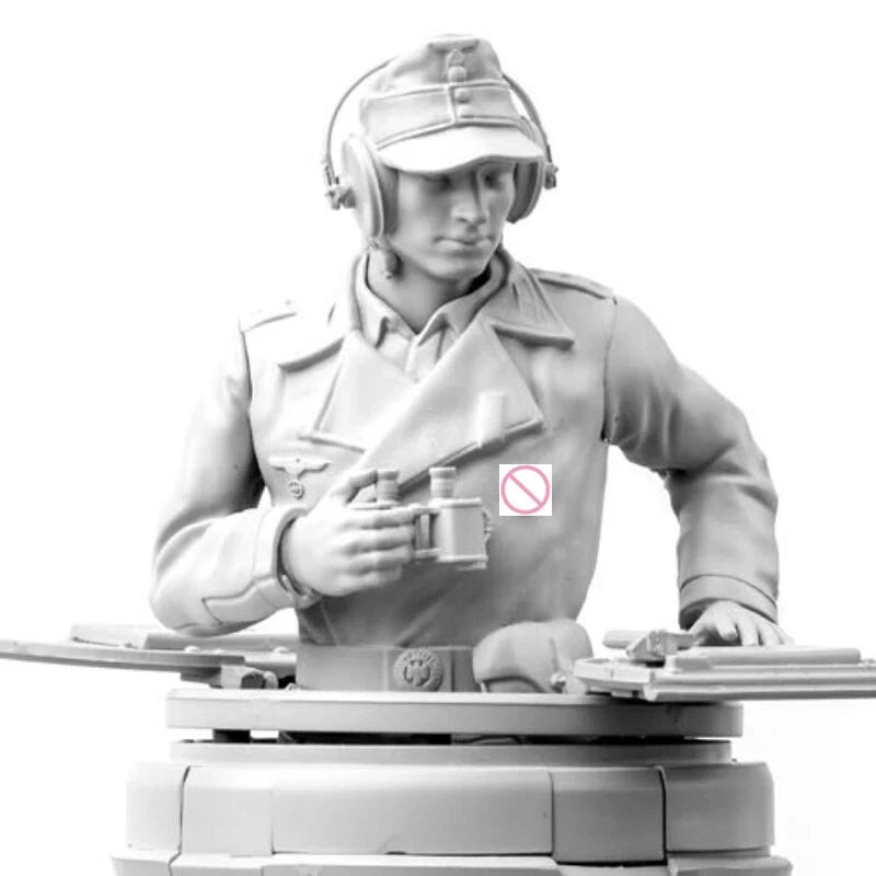 1/16 Resin Figure Model Kit WWII German Tank Commander Unassembled Unpainted 07FC0E-D4 - KOEEK