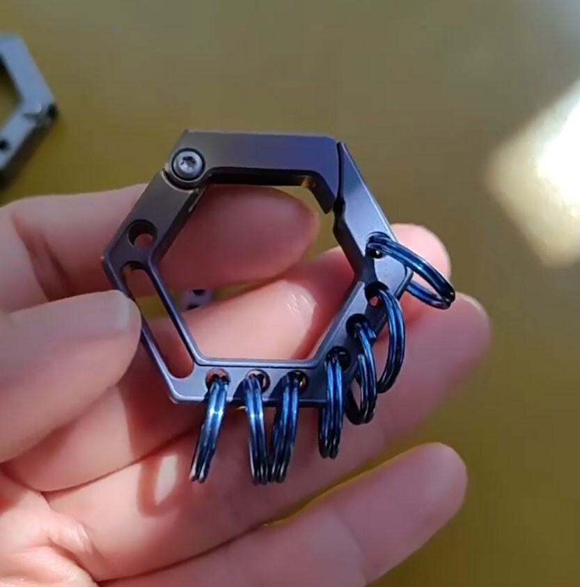 EDC Titanium Hexagon Key chain Carabiner Pendant Outdoor Connectors w/ 5 Rings 07FC0E-D4 - KOEEK