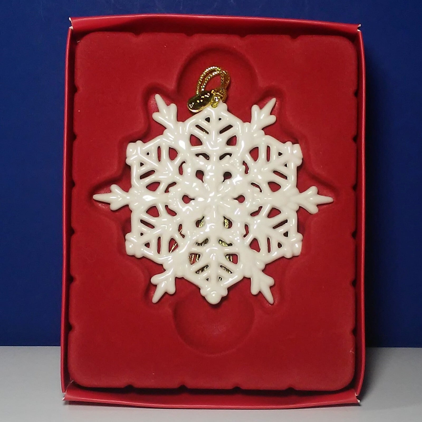 Lenox 2015 Snow Fantasies Snowflake Ornament LENOX - KOEEK