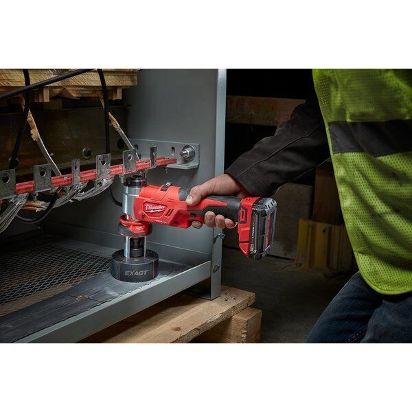 nyt Milwaukee Tool 2676-23 M18 Force Logic 10 Ton Knockout Tool til 4" sæt