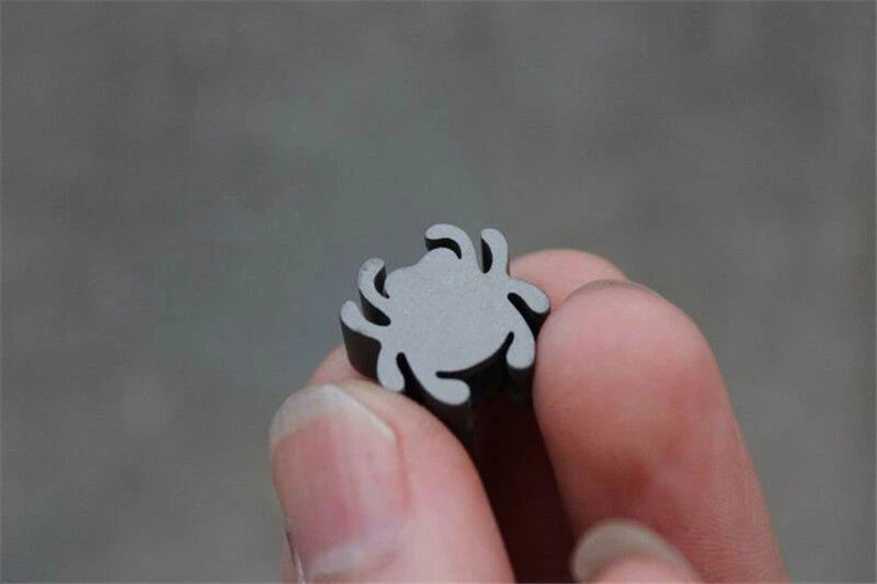 COOL Spider Shaped Lanyard Pendant EDC Knife Tool Beads Titanium Paracord Beads 07FC0E-D4 - KOEEK