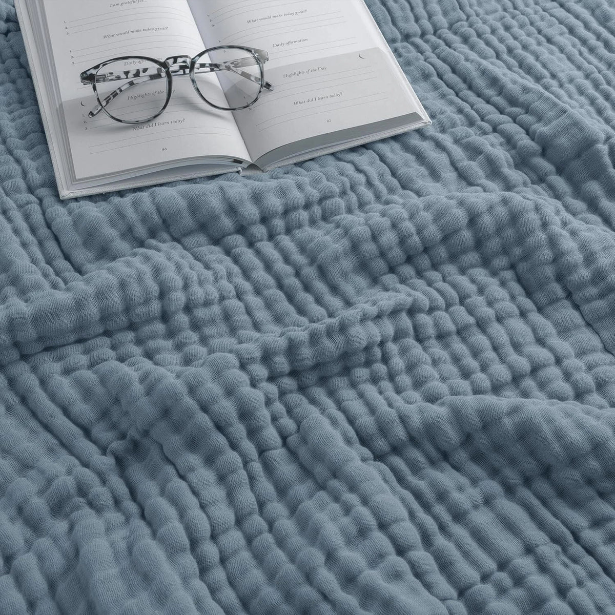 Comfortable Bear Adult Cotton Blanket (Queen Size) 90 inches × 90 inches