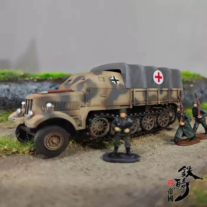 1/72 Scale WWII German Semi-tracked Sd.Kfz.7/2 Medical Vehicle Plastic Model 07FC0E-D4 - KOEEK