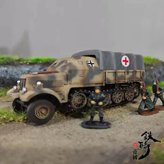 1/72 Scale WWII German Semi-tracked Sd.Kfz.7/2 Medical Vehicle Plastic Model 07FC0E-D4 - KOEEK