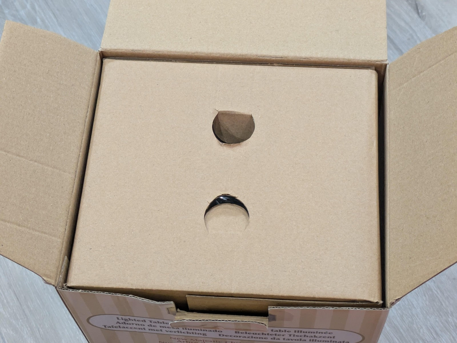 Lemax  Majestic Christmas Tree Lighted Table Accent LED Musical Village LEMAX - KOEEK