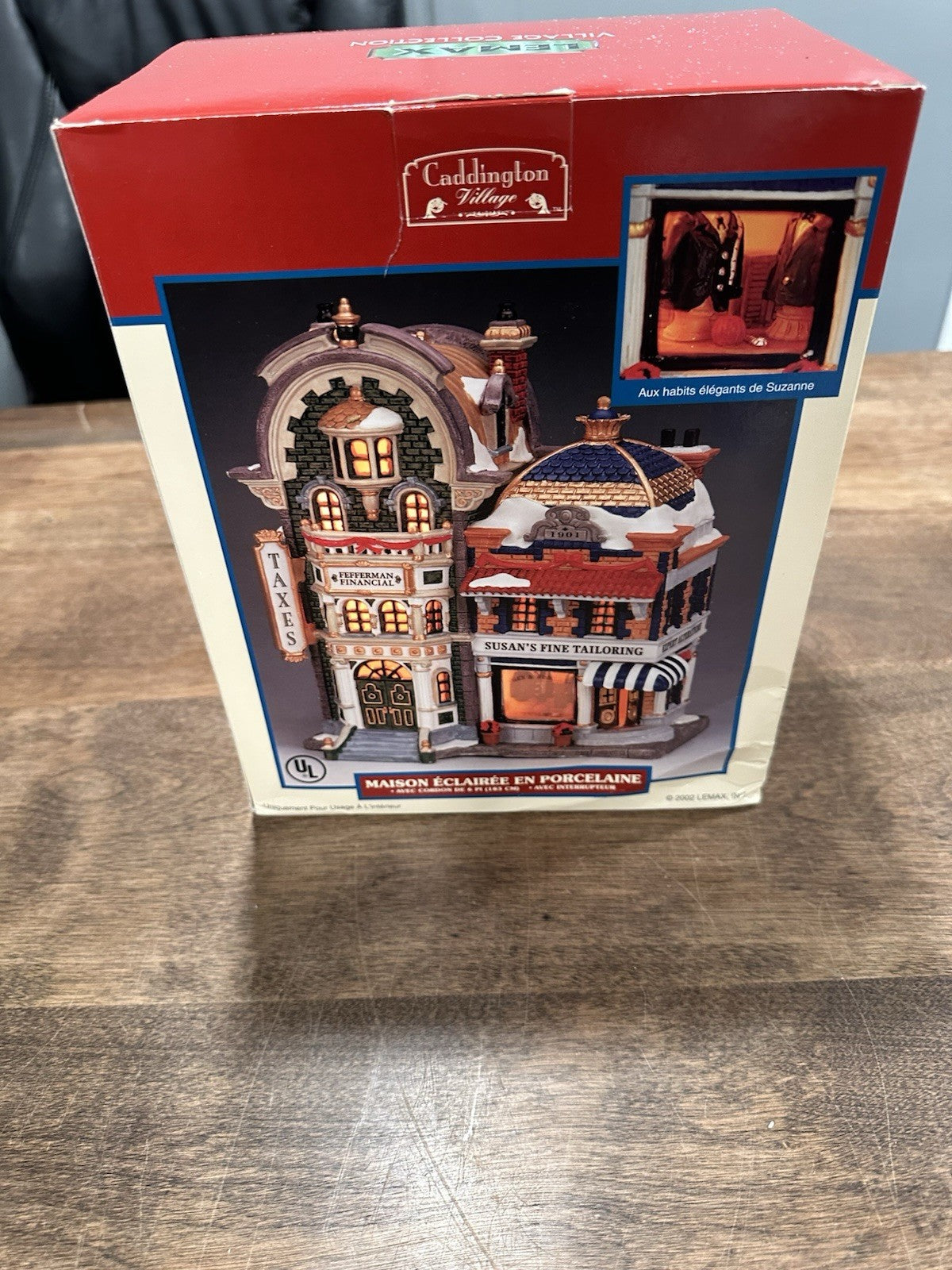 Lemax Caddington Village 2002 Susans Fine Tailoring Fefferman Financial Lighted LEMAX - KOEEK