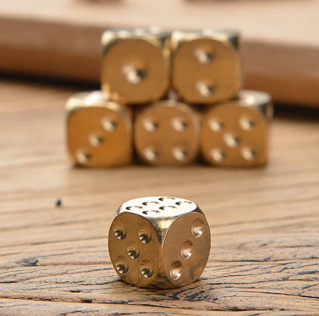 4pcs Solid Brass Dice Toy 15mm Six Sided Square EDC Metal Dice Board Game Toy 07FC0E-D4 - KOEEK