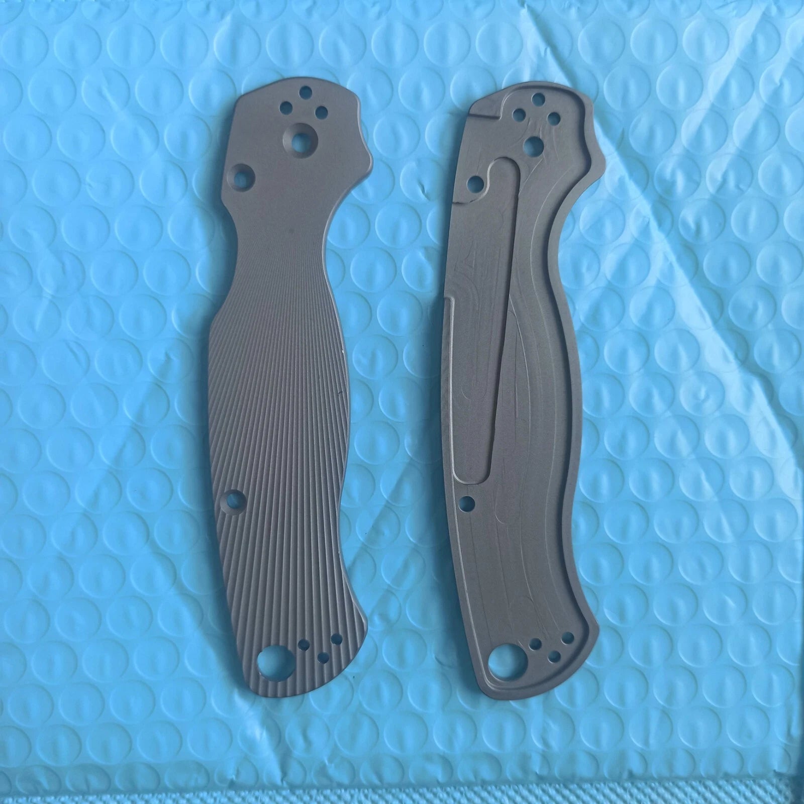 1 Pair Titanium Alloy Knife Handle Scales for Spyderco C81 Para 2 Folding Knives 07FC0E-D4 - KOEEK
