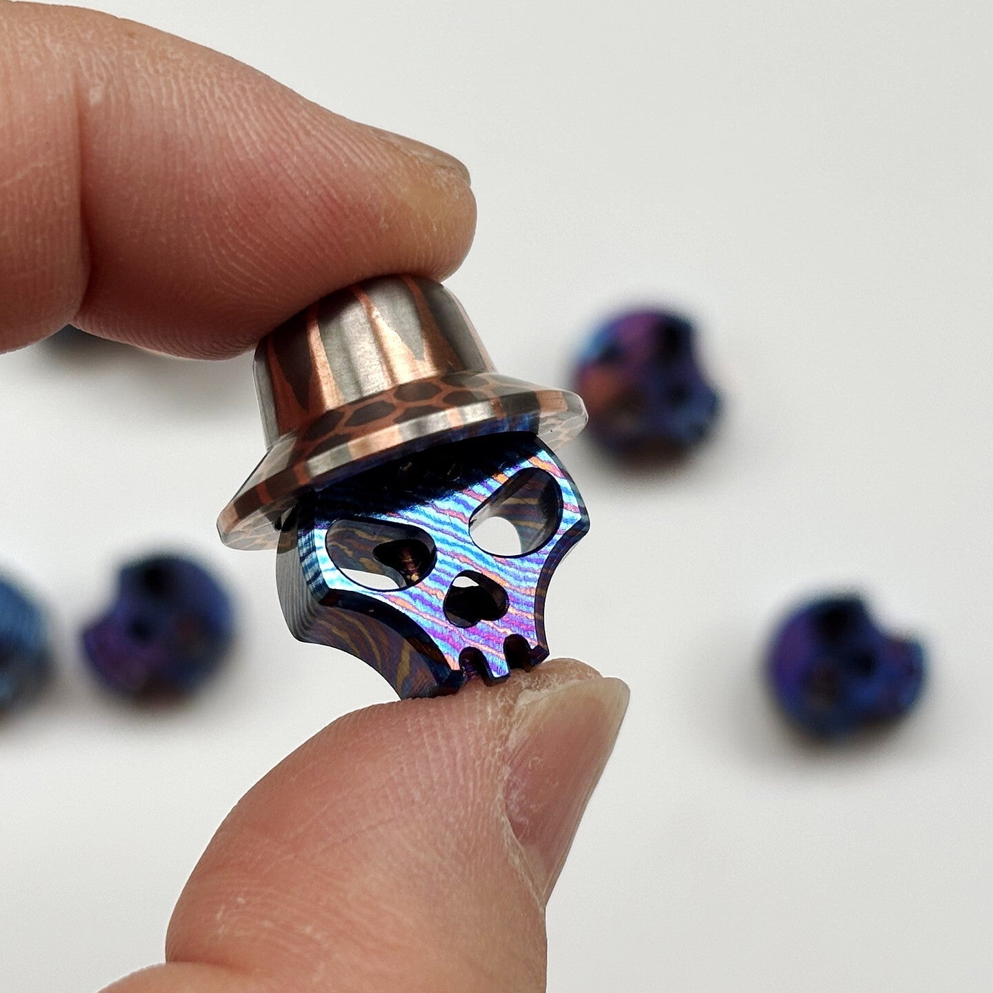 EDC Damascuse Titanium Knife Lanyard Bead Pendant Parachute Cord DIY Keychain 07FC0E-D4 - KOEEK