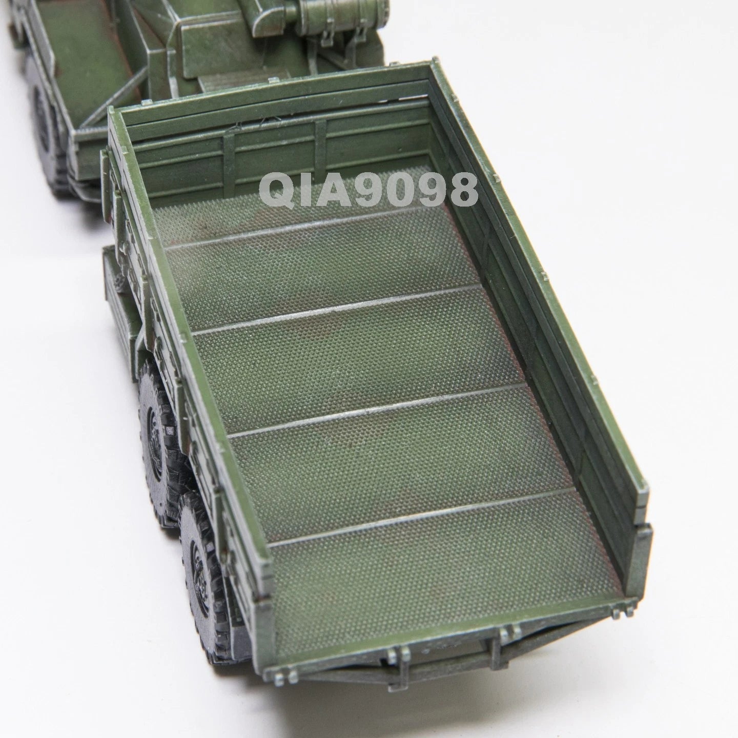 1/72 Scale Russian BAZ-6402 Military Supply Vehicle Green Resin Model 07FC0E-D4 - KOEEK
