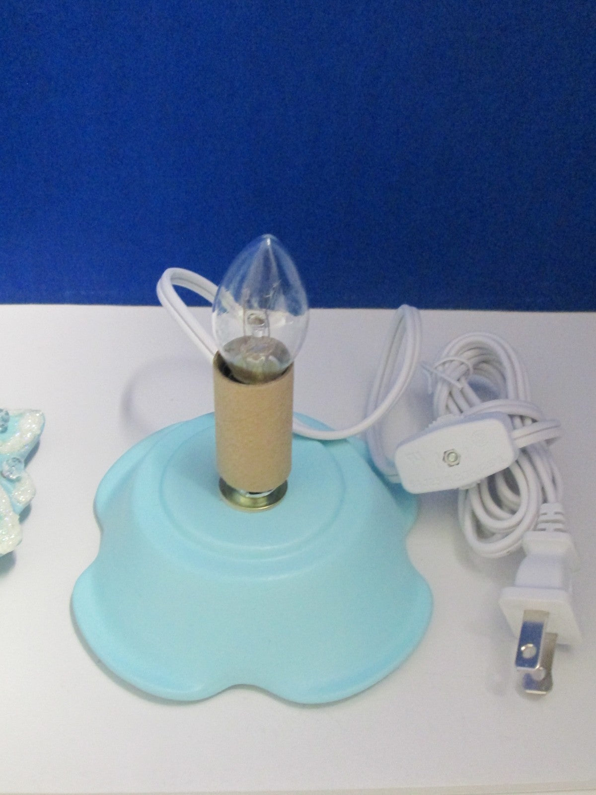 "LIGHT BLUE w/SNOW CAPS"  Ceramic Christmas Tree"  ly Made/ Extra Lights 07FC0E-D4 - KOEEK