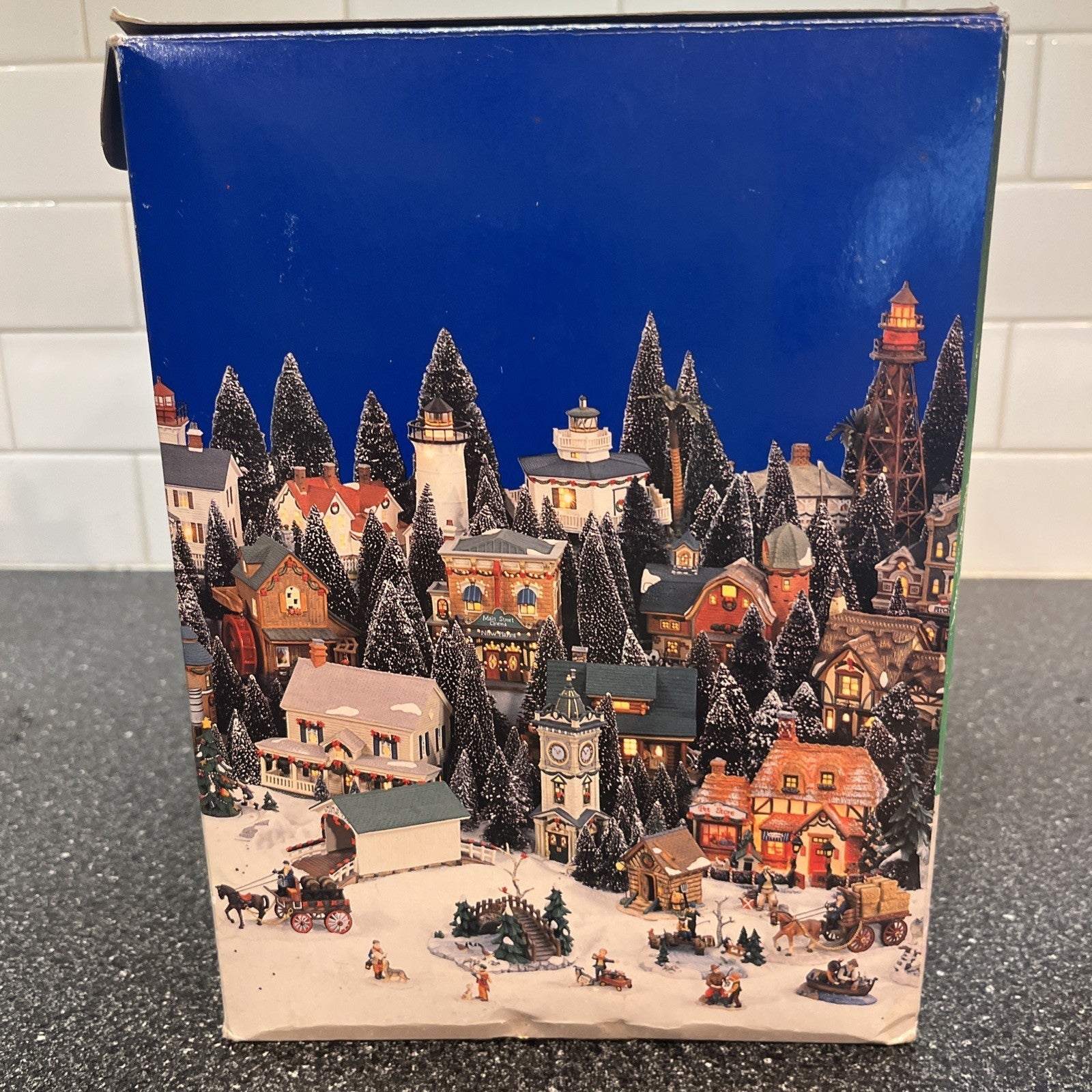 Heartland Valley Village Lighted House with Music and Motion Playland Carousel HEARTLAND - KOEEK