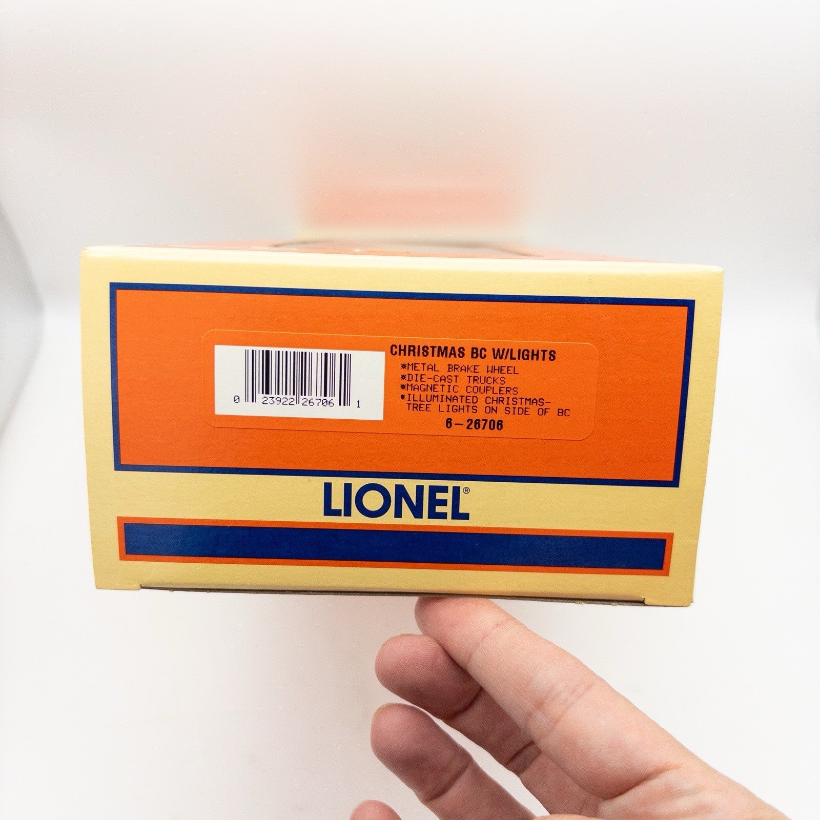 Lionel Christmas Boxcar w/Lights #6-26706 O Gauge Train Car  NIB LIONEL - KOEEK